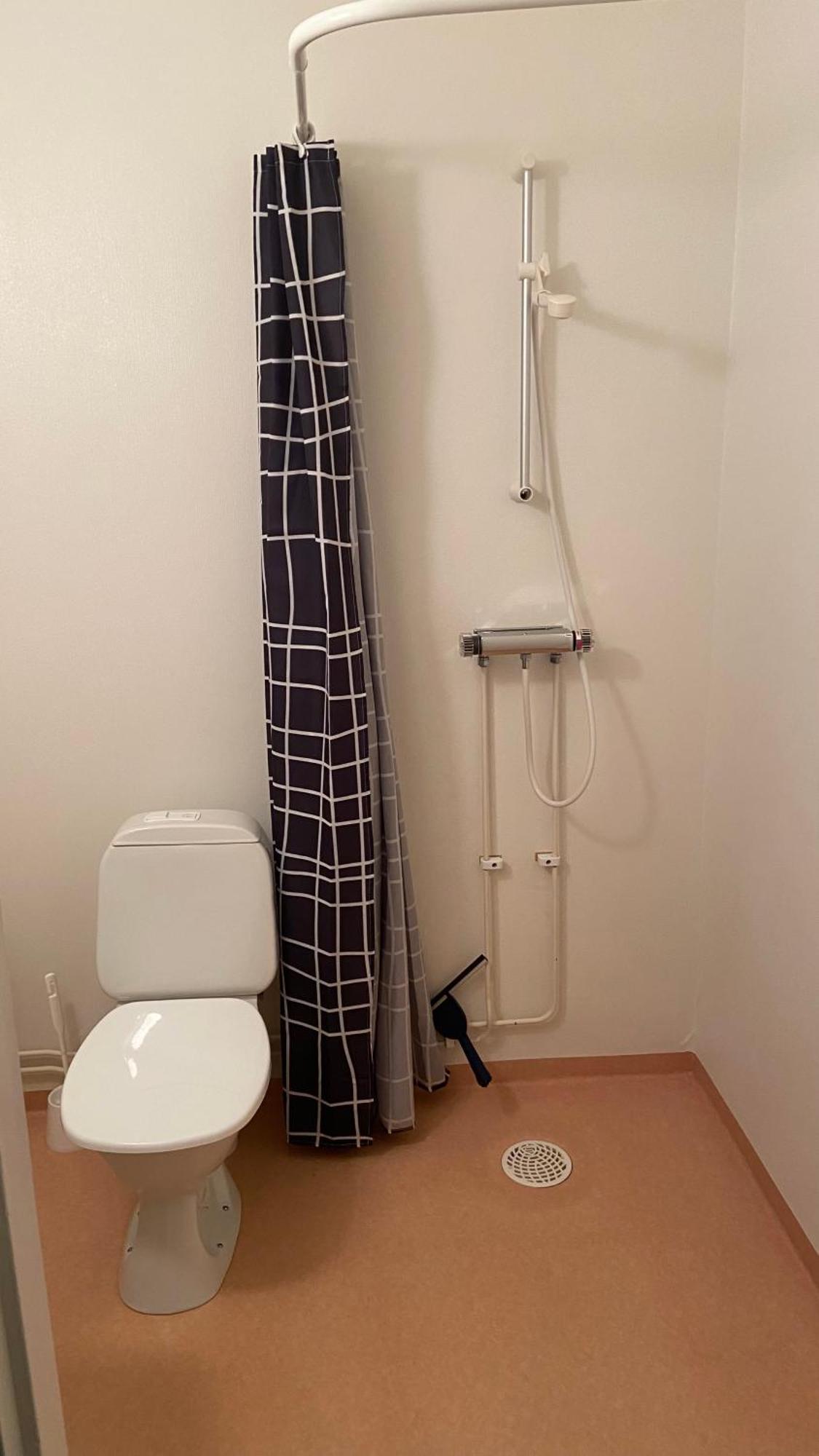 Naeskottshallen Nalden Zimmer foto