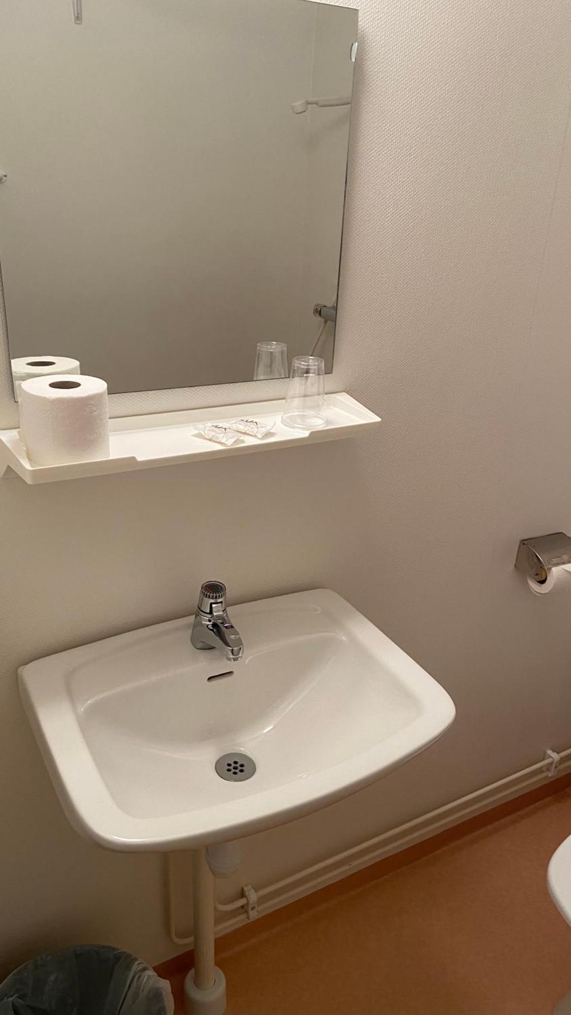 Naeskottshallen Nalden Zimmer foto